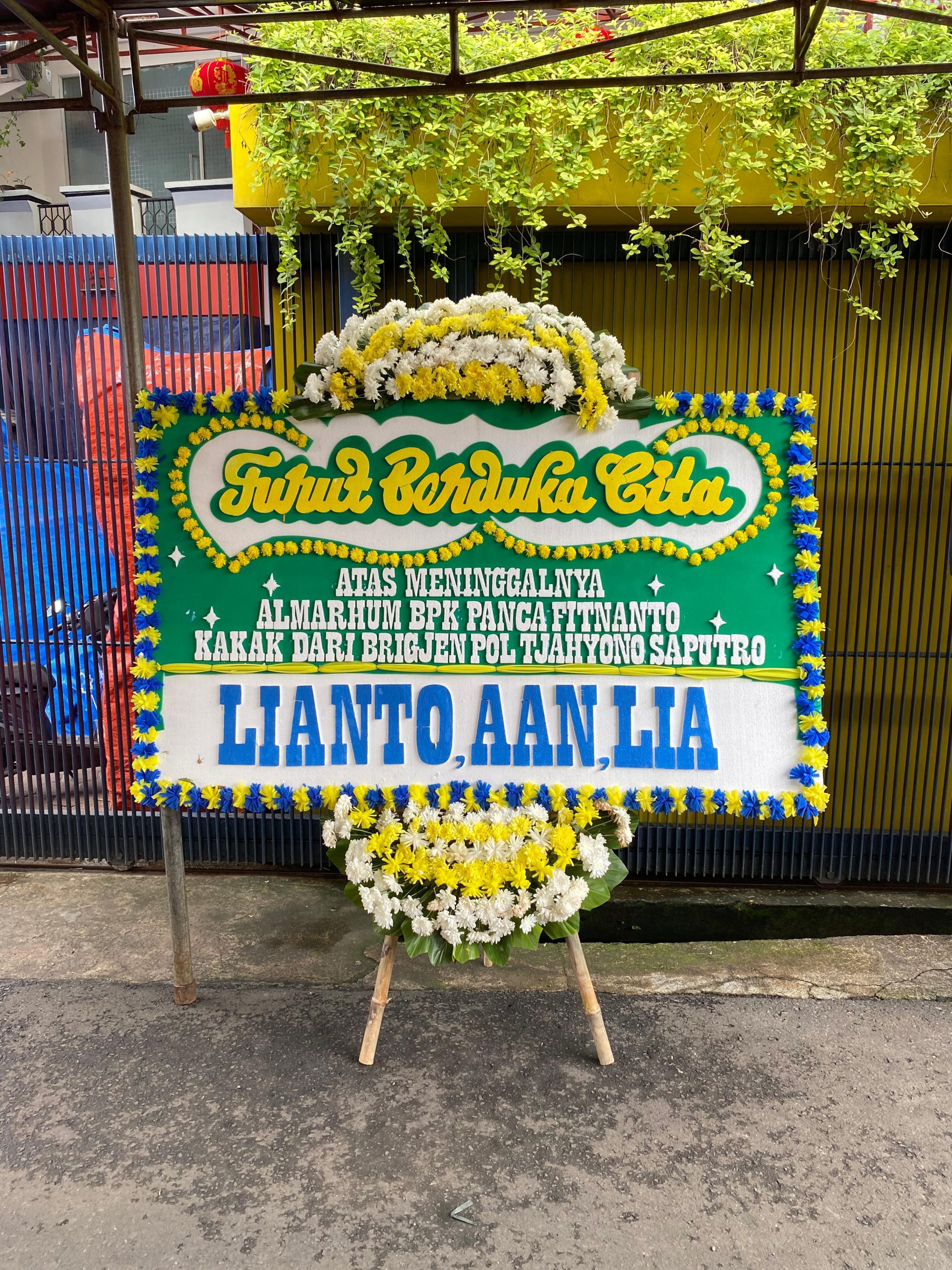 Bunga Papan: Pilihan Tepat untuk Pernikahan, Grand Opening, dan Ucapan Duka Cita